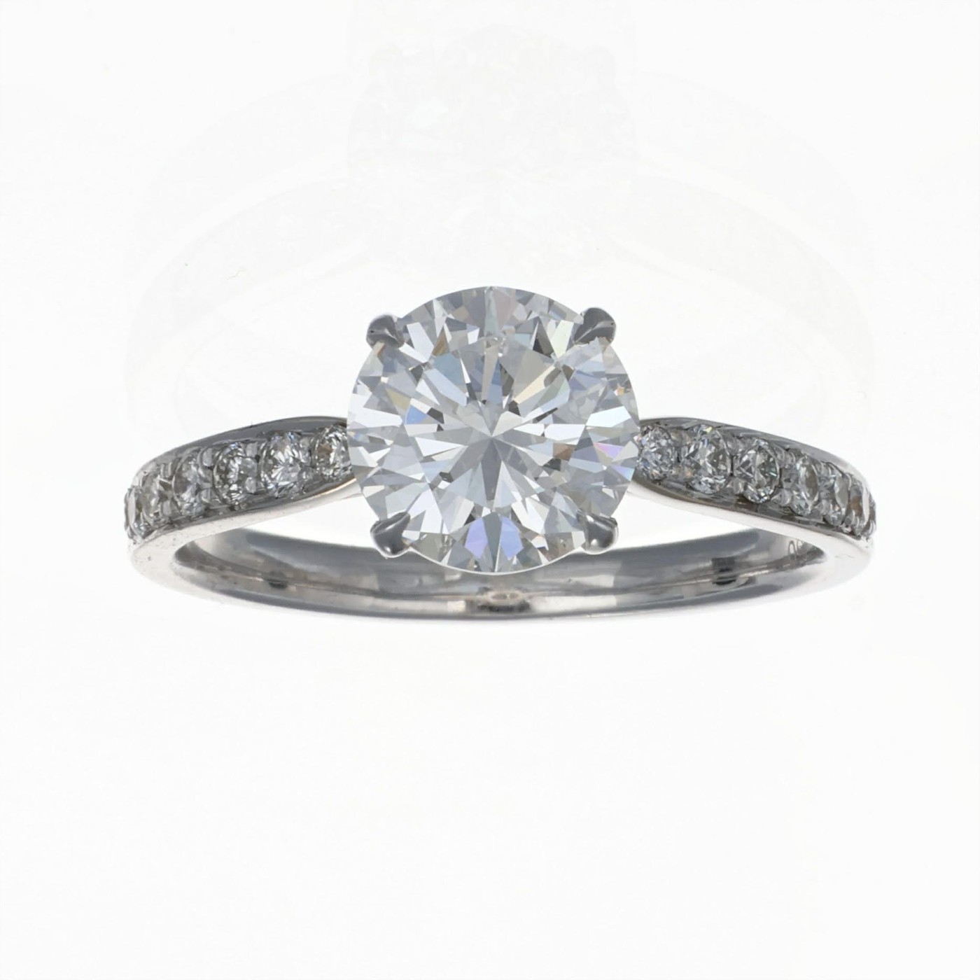 Anillo solitario de compromiso oro blanco 18K Gómez & Molina, diamante central de 1.51ct